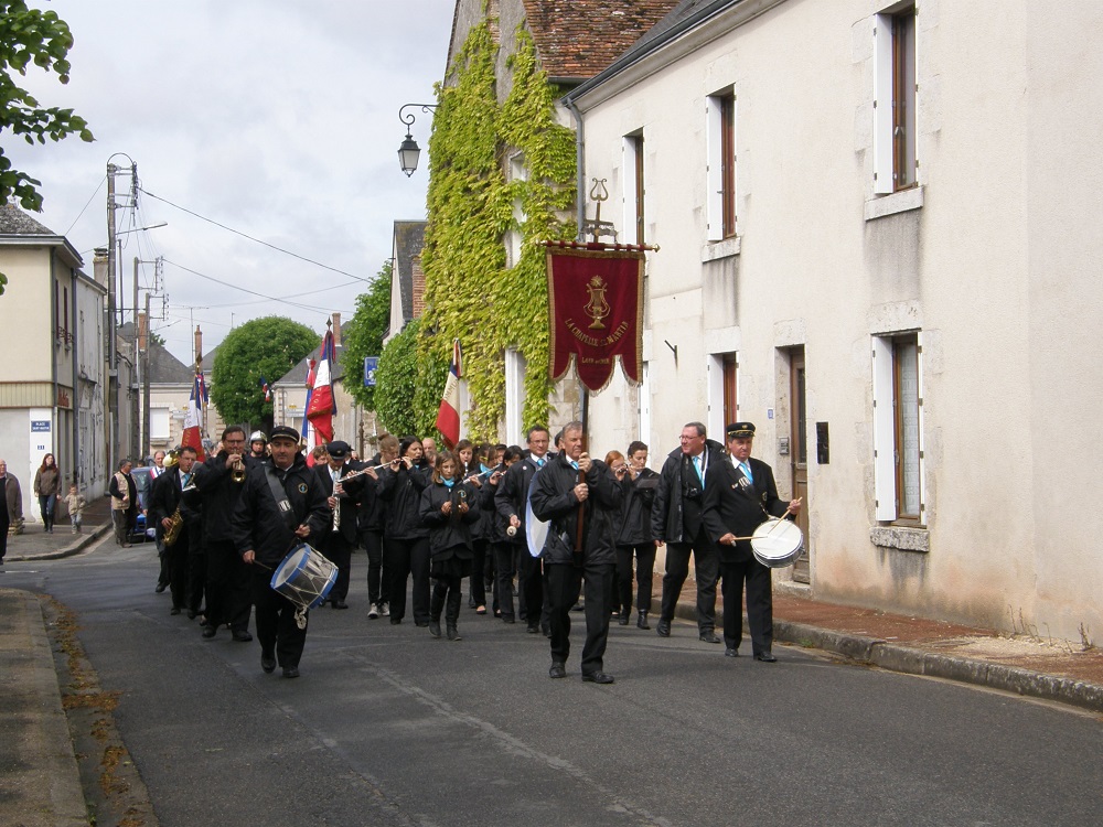 10 photos de l'harmonie défilant en diaporama